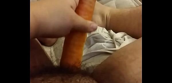  Ftm with carrot dildo